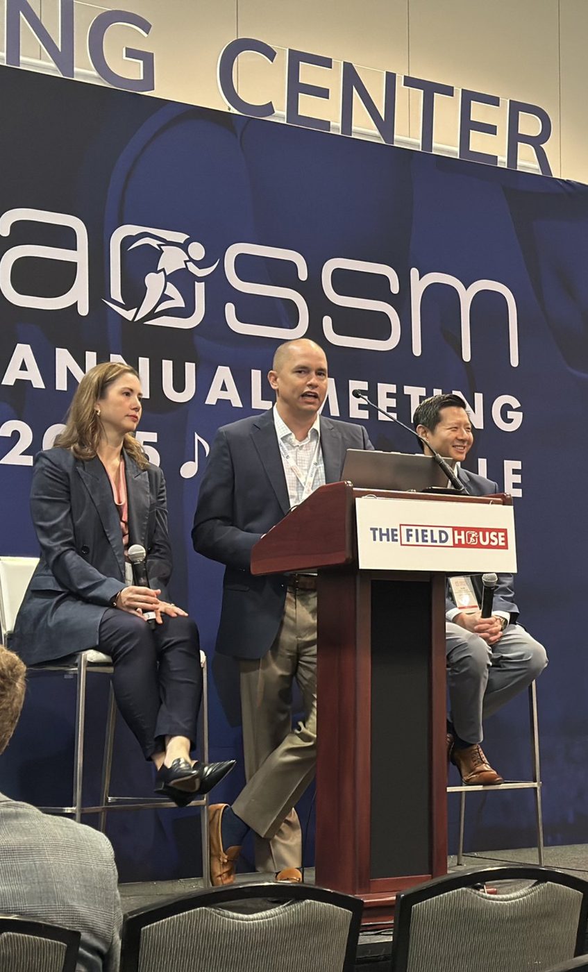 Dr. Gwathmey speaking on a panel at the 2025 AOSSM Annual Meeting
